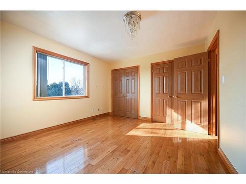 204 Picton Street E, Hamilton, ON - Indoor Photo Showing Other Room