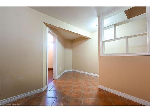 204 Picton Street E, Hamilton, ON - Indoor Photo Showing Other Room