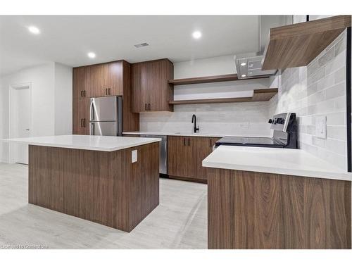 253 Federal Street, Stoney Creek, ON - Indoor Photo Showing Kitchen