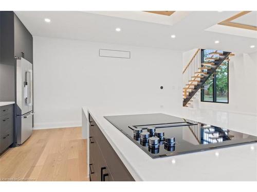 253 Federal Street, Stoney Creek, ON - Indoor Photo Showing Kitchen