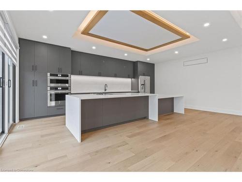 253 Federal Street, Stoney Creek, ON - Indoor Photo Showing Kitchen