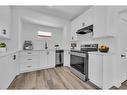 21 Weir Street S, Hamilton, ON  - Indoor Photo Showing Kitchen 