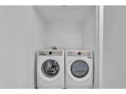 21 Weir Street S, Hamilton, ON - Indoor Photo Showing Laundry Room