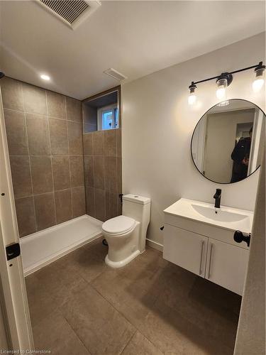 21 Mcintosh Avenue, Hamilton, ON - Indoor Photo Showing Bathroom