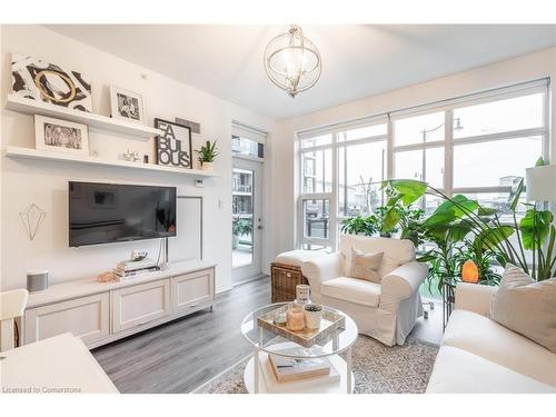 102-10 Concord Place, Grimsby, ON - Indoor Photo Showing Living Room