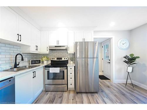 582 Roxborough Avenue, Hamilton, ON - Indoor Photo Showing Kitchen With Double Sink