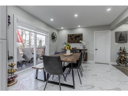 1291 Princeton Crescent, Burlington, ON - Indoor Photo Showing Dining Room