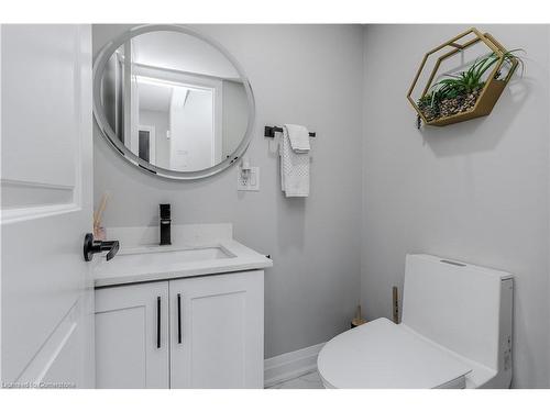 1291 Princeton Crescent, Burlington, ON - Indoor Photo Showing Bathroom