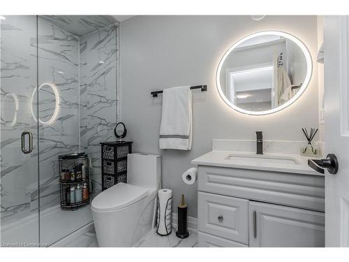 1291 Princeton Crescent, Burlington, ON - Indoor Photo Showing Bathroom