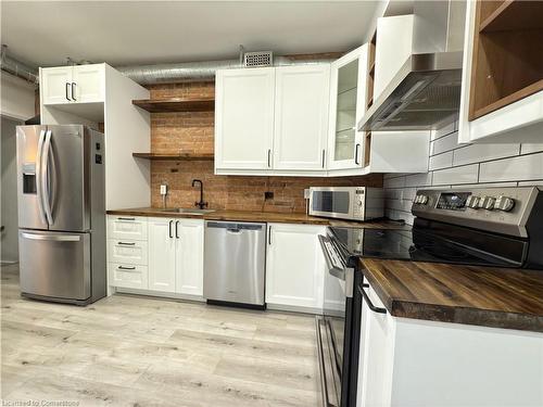 170 Ray Street N, Hamilton, ON - Indoor Photo Showing Kitchen