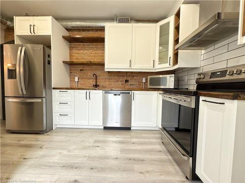 170 Ray Street N, Hamilton, ON - Indoor Photo Showing Kitchen