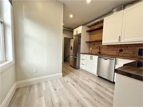 170 Ray Street N, Hamilton, ON - Indoor Photo Showing Kitchen