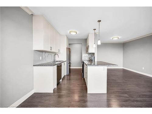 801-350 Concession St, Hamilton, ON - Indoor Photo Showing Kitchen