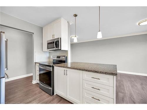 801-350 Concession St, Hamilton, ON - Indoor Photo Showing Kitchen