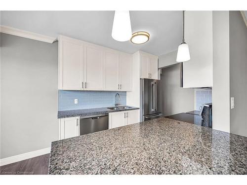 801-350 Concession St, Hamilton, ON - Indoor Photo Showing Kitchen With Double Sink