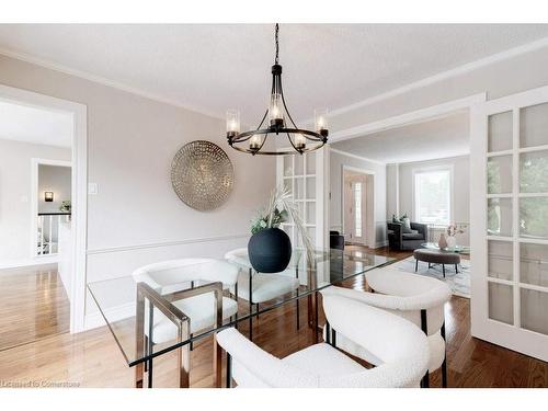 2182 Maplewood Drive, Burlington, ON - Indoor Photo Showing Dining Room