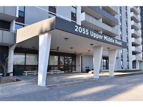 1502-2055 Upper Middle Road, Burlington, ON - Outdoor