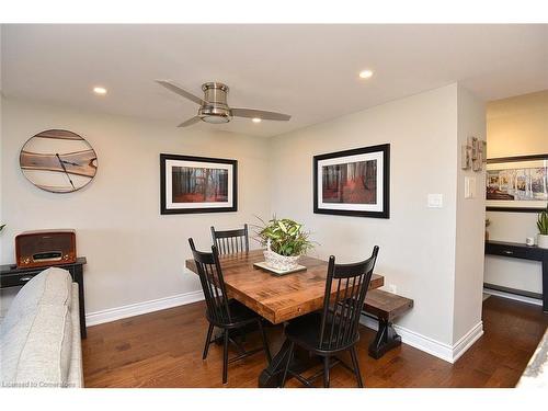 1502-2055 Upper Middle Road, Burlington, ON - Indoor Photo Showing Dining Room