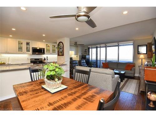 1502-2055 Upper Middle Road, Burlington, ON - Indoor Photo Showing Dining Room