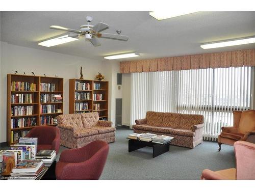 1502-2055 Upper Middle Road, Burlington, ON - Indoor