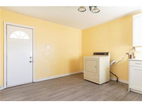 26 Argyle Avenue, Hamilton, ON - Indoor Photo Showing Laundry Room