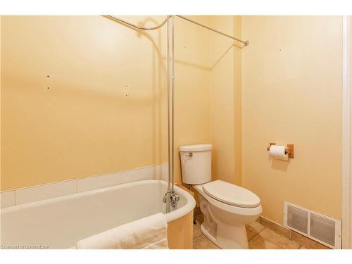 26 Argyle Avenue, Hamilton, ON - Indoor Photo Showing Bathroom