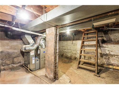 26 Argyle Avenue, Hamilton, ON - Indoor Photo Showing Basement