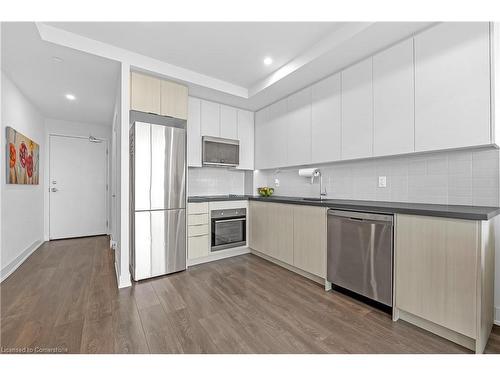 1106-297 Oak Walk Drive, Oakville, ON - Indoor Photo Showing Kitchen With Stainless Steel Kitchen