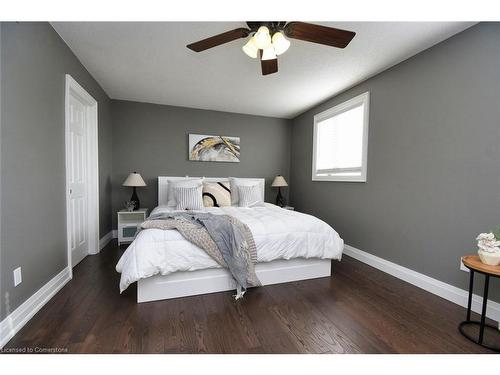 29 Hyslop Drive, Caledonia, ON - Indoor Photo Showing Bedroom