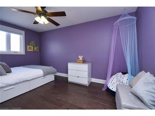 29 Hyslop Drive, Caledonia, ON - Indoor Photo Showing Bedroom