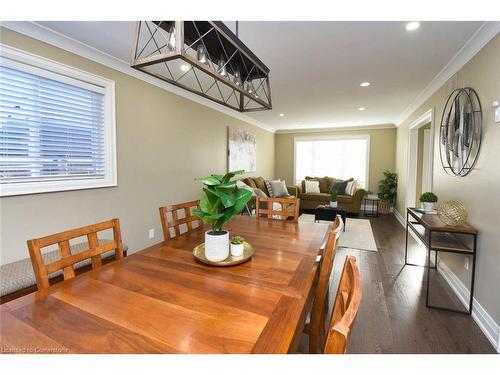 29 Hyslop Drive, Caledonia, ON - Indoor Photo Showing Living Room