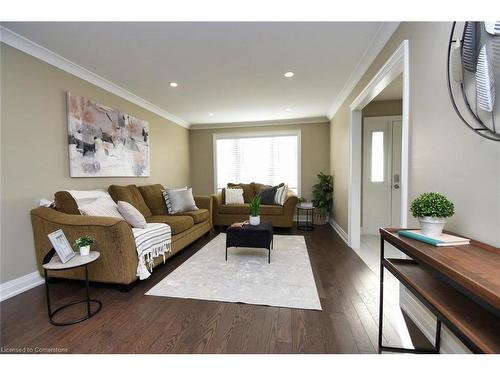 29 Hyslop Drive, Caledonia, ON - Indoor Photo Showing Living Room