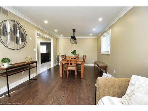 29 Hyslop Drive, Caledonia, ON - Indoor Photo Showing Kitchen