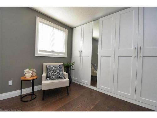 29 Hyslop Drive, Caledonia, ON - Indoor Photo Showing Bedroom