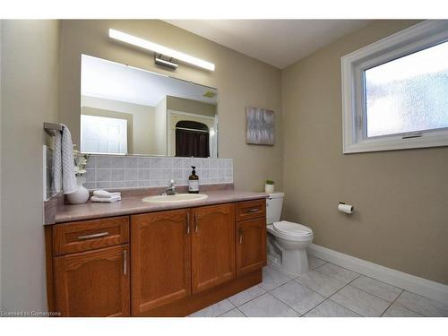 29 Hyslop Drive, Caledonia, ON - Indoor Photo Showing Bathroom