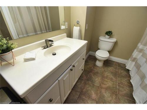 29 Hyslop Drive, Caledonia, ON - Indoor Photo Showing Bathroom