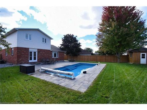 29 Hyslop Drive, Caledonia, ON - Outdoor With In Ground Pool With Backyard