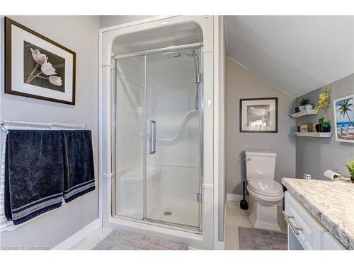 9056 Airport Road, Mount Hope, ON - Indoor Photo Showing Bathroom