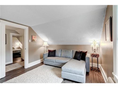 9056 Airport Road, Mount Hope, ON - Indoor Photo Showing Living Room