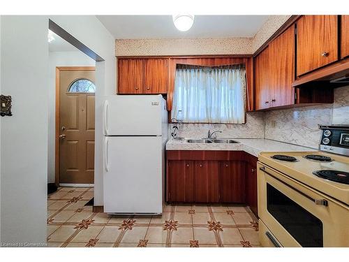 923 Upper Ottawa Street, Hamilton, ON - Indoor Photo Showing Kitchen With Double Sink