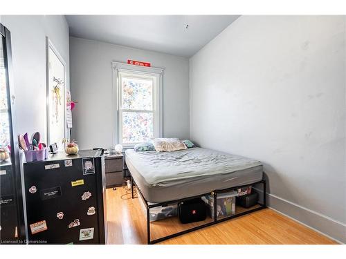 93 East 23Rd Street, Hamilton, ON - Indoor Photo Showing Bedroom