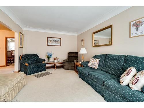 1211 Homewood Drive, Burlington, ON - Indoor Photo Showing Living Room