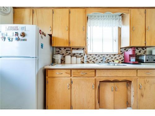 1211 Homewood Drive, Burlington, ON - Indoor Photo Showing Kitchen