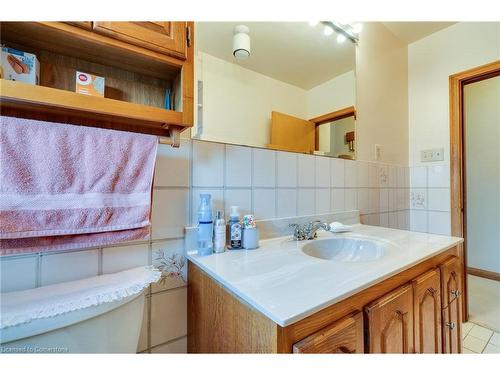 1211 Homewood Drive, Burlington, ON - Indoor Photo Showing Bathroom