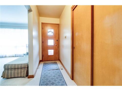 1211 Homewood Drive, Burlington, ON - Indoor Photo Showing Other Room