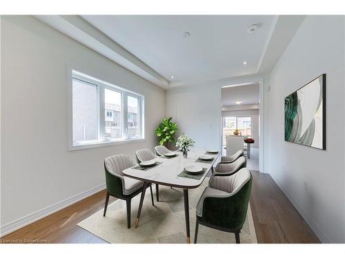 3905 Koenig Road, Burlington, ON - Indoor Photo Showing Dining Room