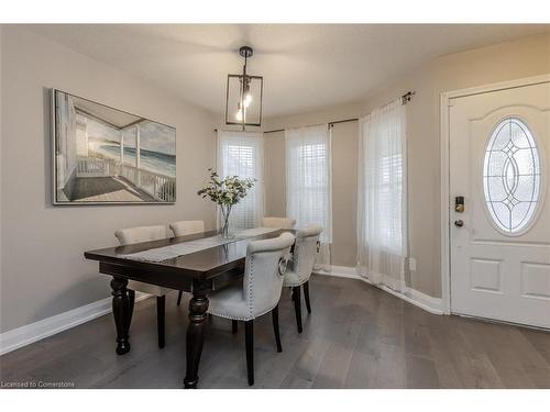 264 Wise Crossing, Milton, ON - Indoor Photo Showing Dining Room