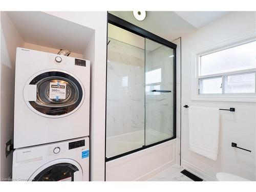 20 Walter Avenue S, Hamilton, ON - Indoor Photo Showing Laundry Room