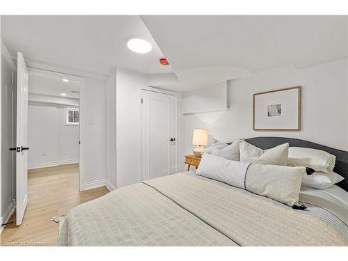 20 Walter Avenue S, Hamilton, ON - Indoor Photo Showing Bedroom