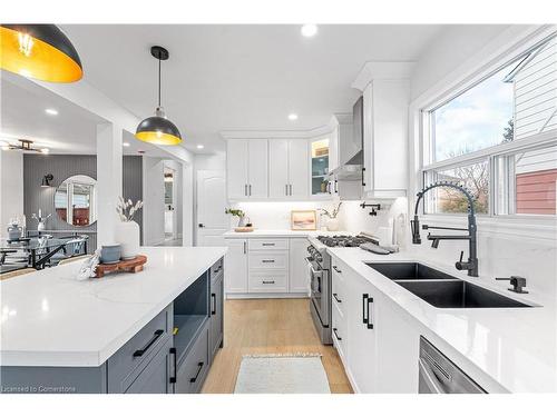 20 Walter Avenue S, Hamilton, ON - Indoor Photo Showing Kitchen With Double Sink With Upgraded Kitchen